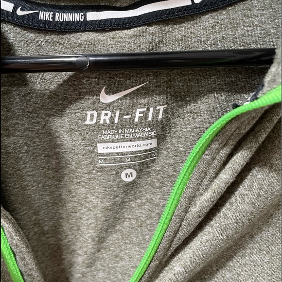 Nike running mens medium used like new gray and green - Picture 3 of 7